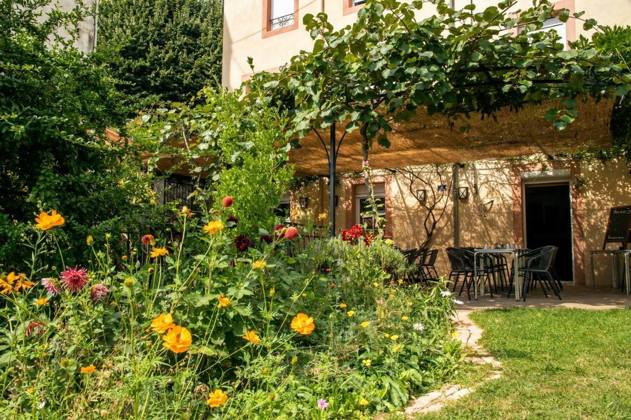 Hotel Restaurant Les Touristes วาล-เลส์-แบ็งส์ ภายนอก รูปภาพ