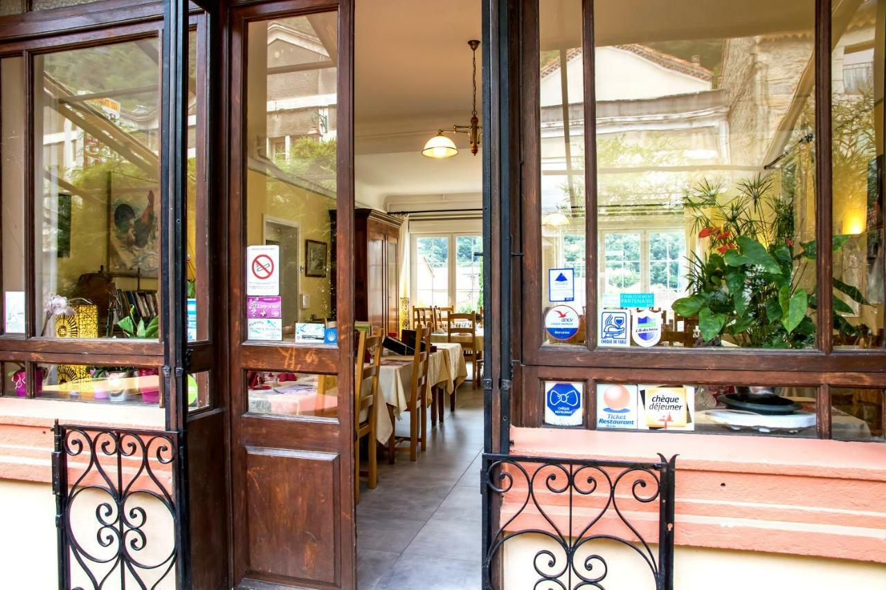 Hotel Restaurant Les Touristes วาล-เลส์-แบ็งส์ ภายนอก รูปภาพ