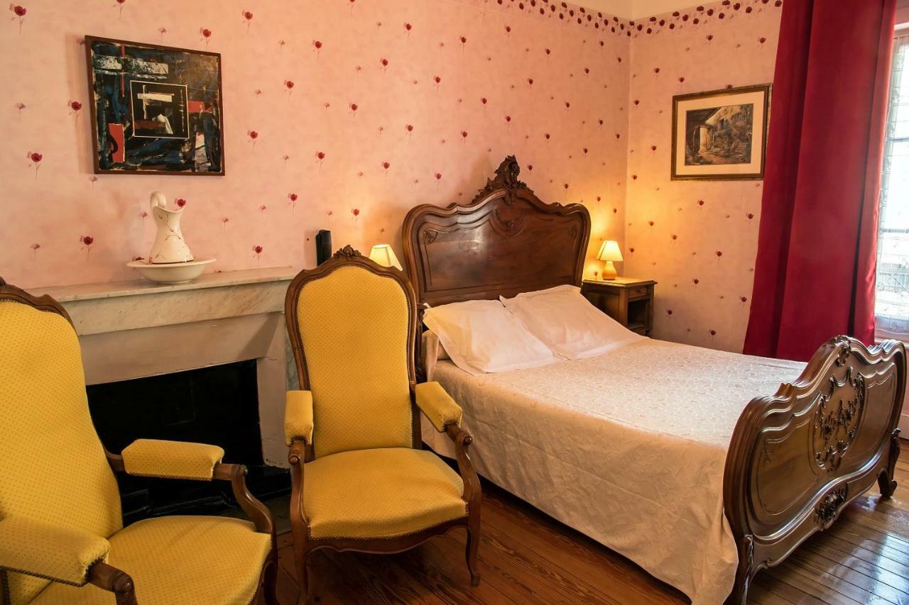 Hotel Restaurant Les Touristes วาล-เลส์-แบ็งส์ ภายนอก รูปภาพ